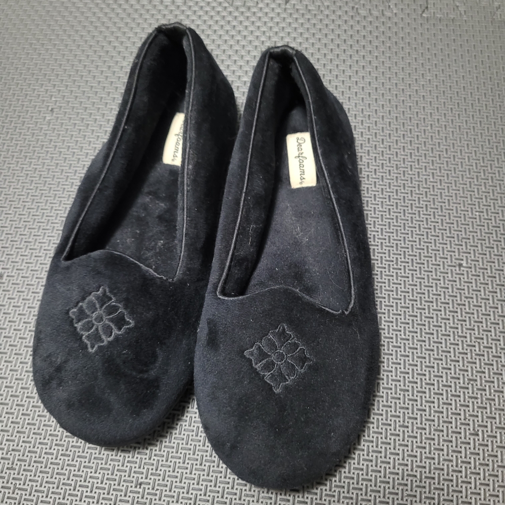 Black Velvet Memory Foam Slippers NWOT